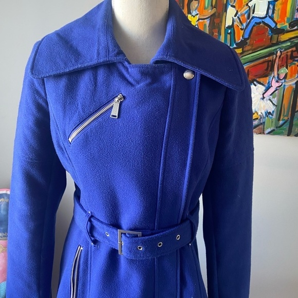 Gorgeous BCBGENERATION winter coat - Picture 2 of 9